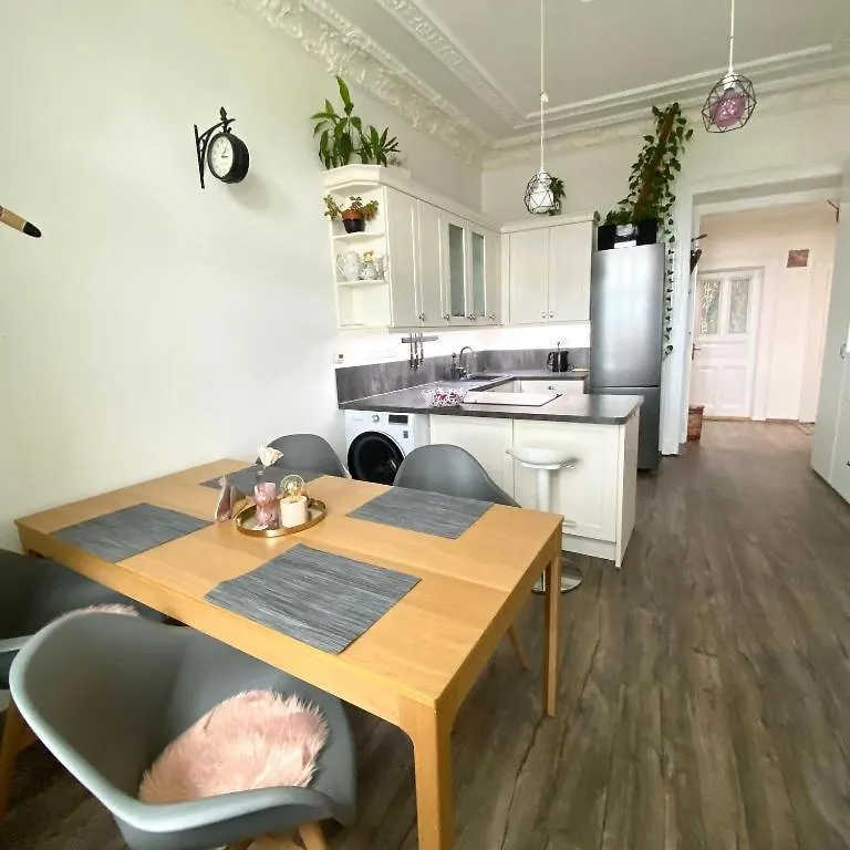 Zizkov Home Apartment Vol.2 Praha