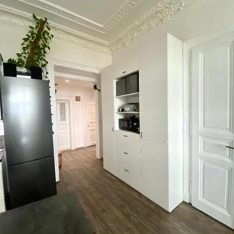 Zizkov Home Apartment Vol.2 프라하